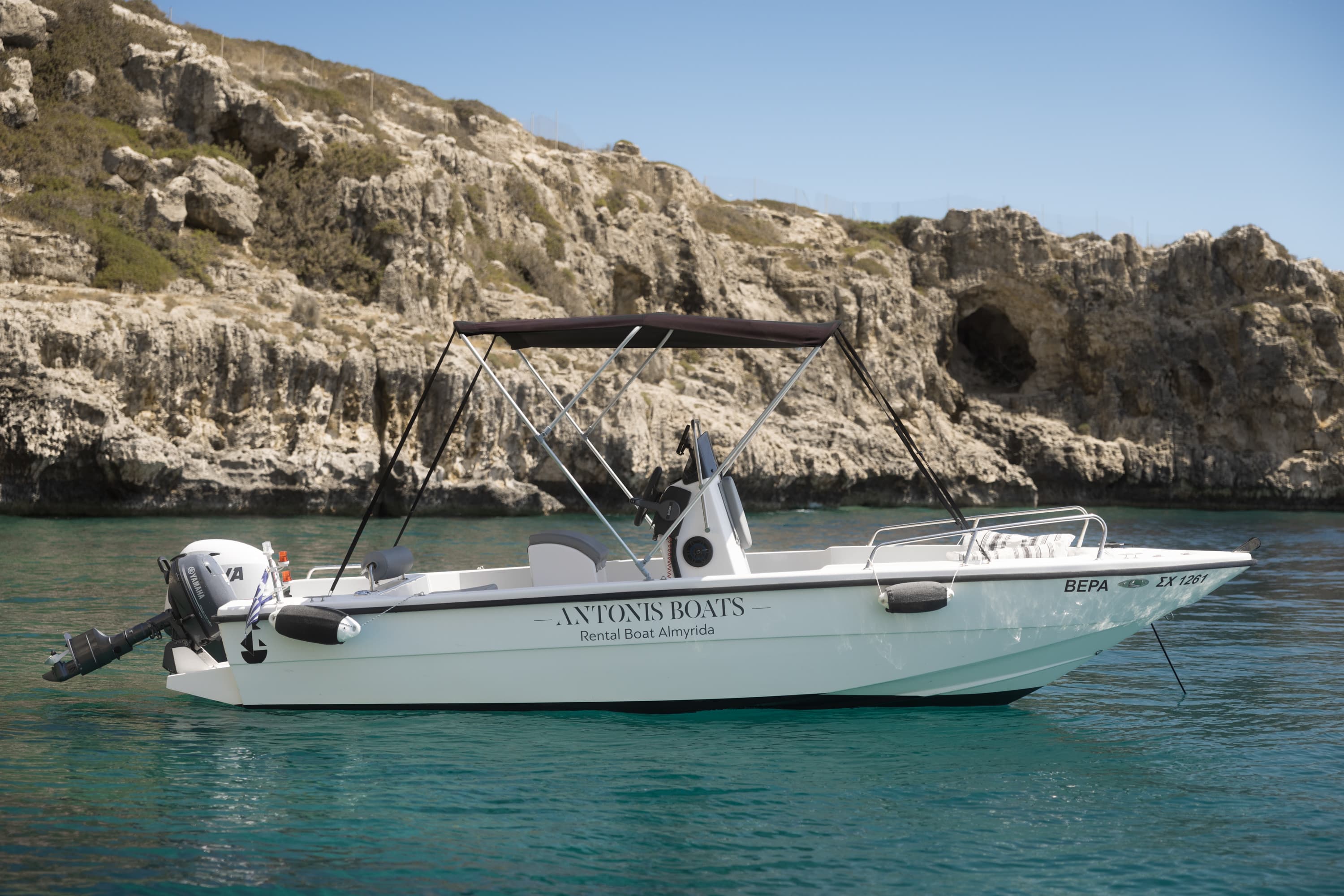 Boat rental Chania no license 30hp